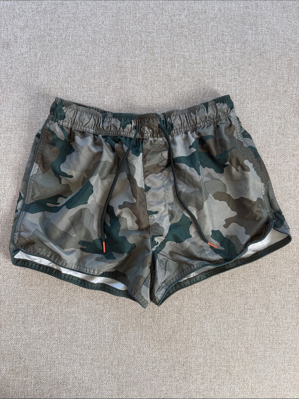 H&M Men's Green Camo Athletic Shorts